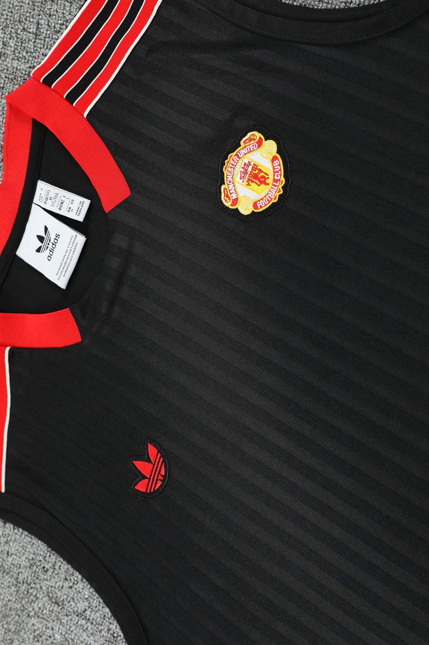 Completo unico del Manchester united 2025/2026