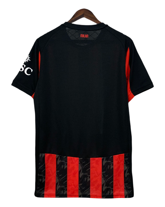Rosso Futuro – L’Identità del Milan 2025/26